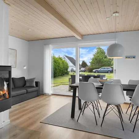 Naewe - 100m From The Sea By Interhome Feriehus